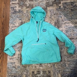 Pullover windbreaker